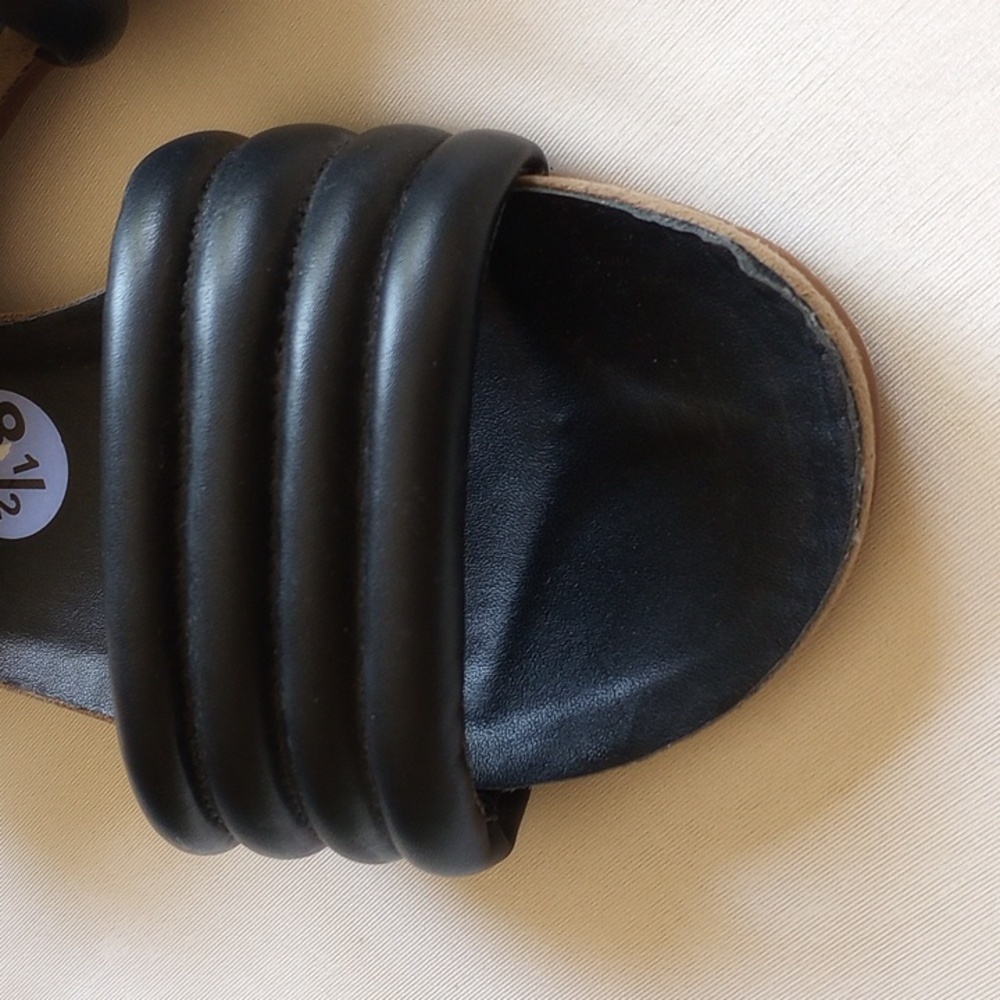 NWT $88 Splendid Leather Puff Sandals 8.5 Black Contoured Footbed - Picture 2 of 6